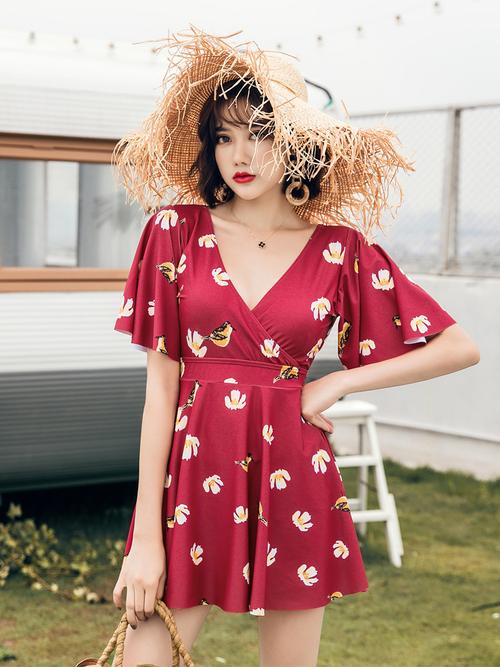 泳衣女童正品选购指南 如何为宝贝挑选安全又可爱的泳装